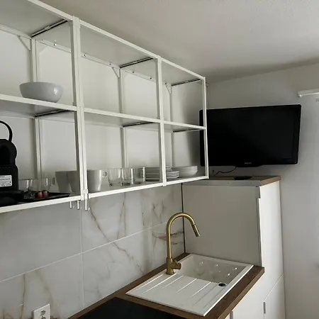 Pearl Arbor Apartment *