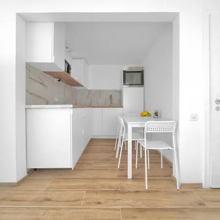 Pearl Arbor Apartment