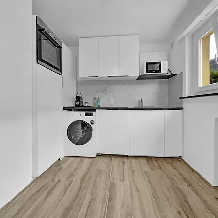 Pearl Arbor Apartment *